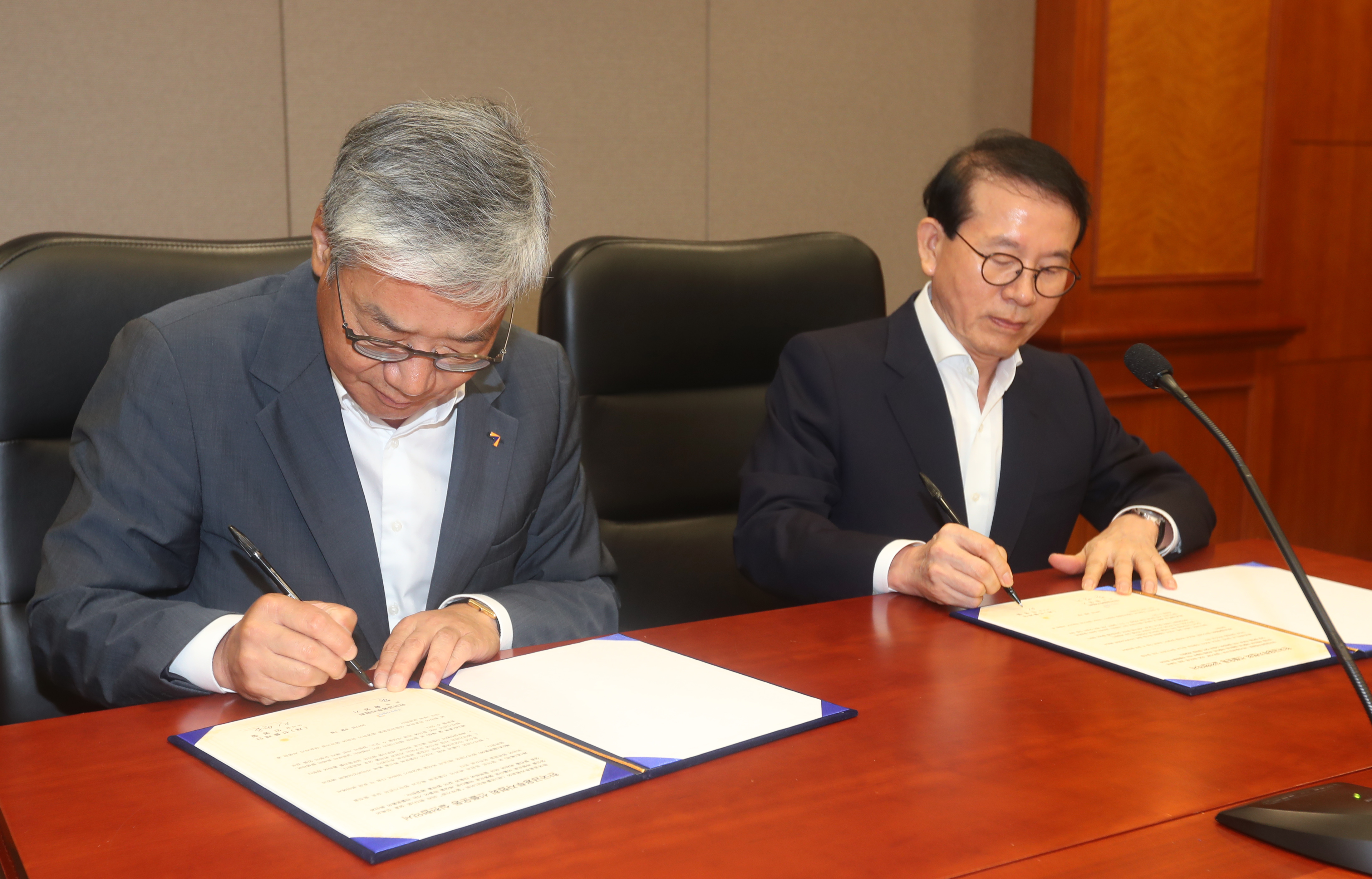 금융투자협회-(재)선플재단 선플운동실천협약 체결(2017.08.07) 장면